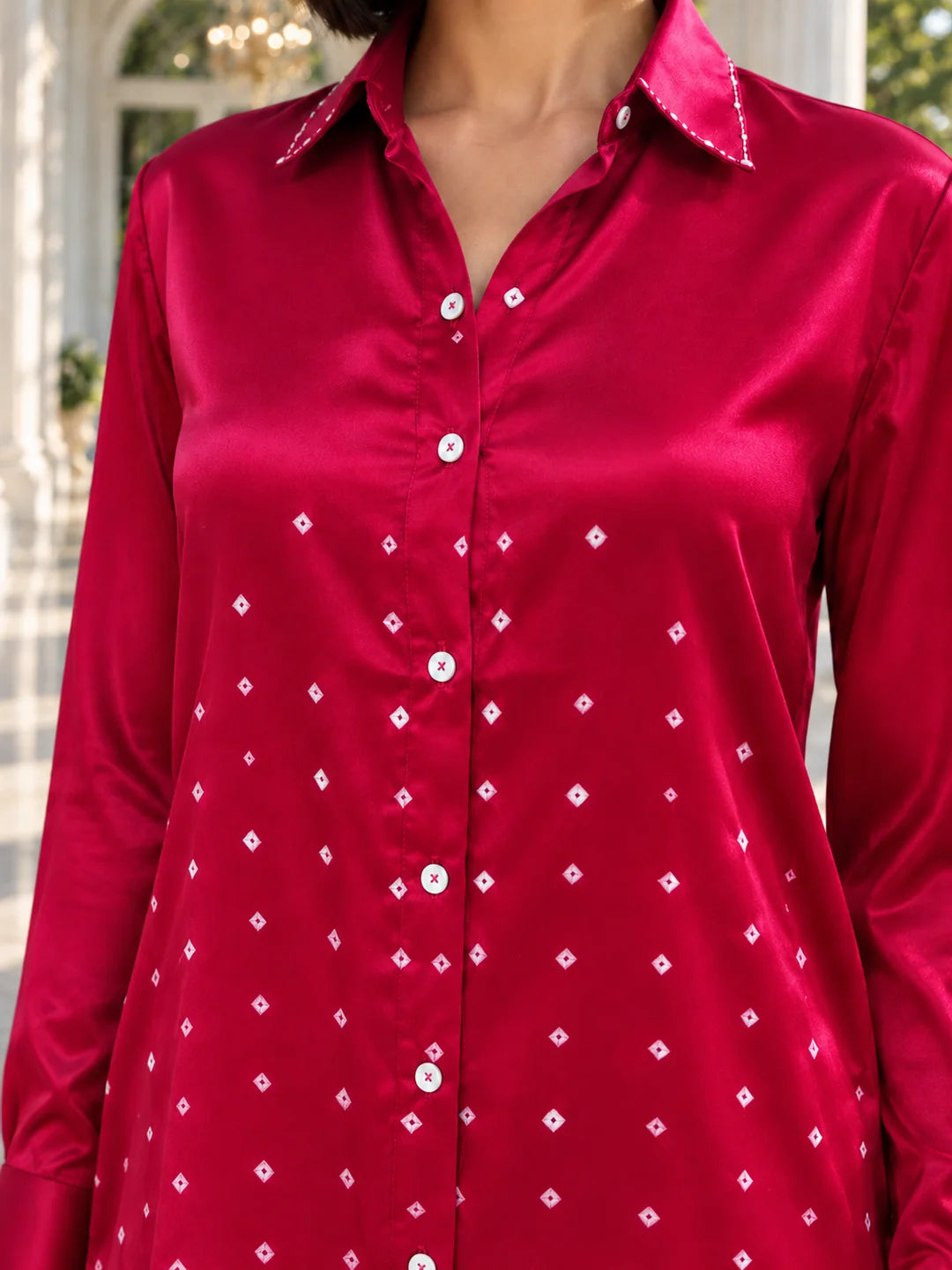 Túnica de muselina negra estampada con detalles de cenefa étnica