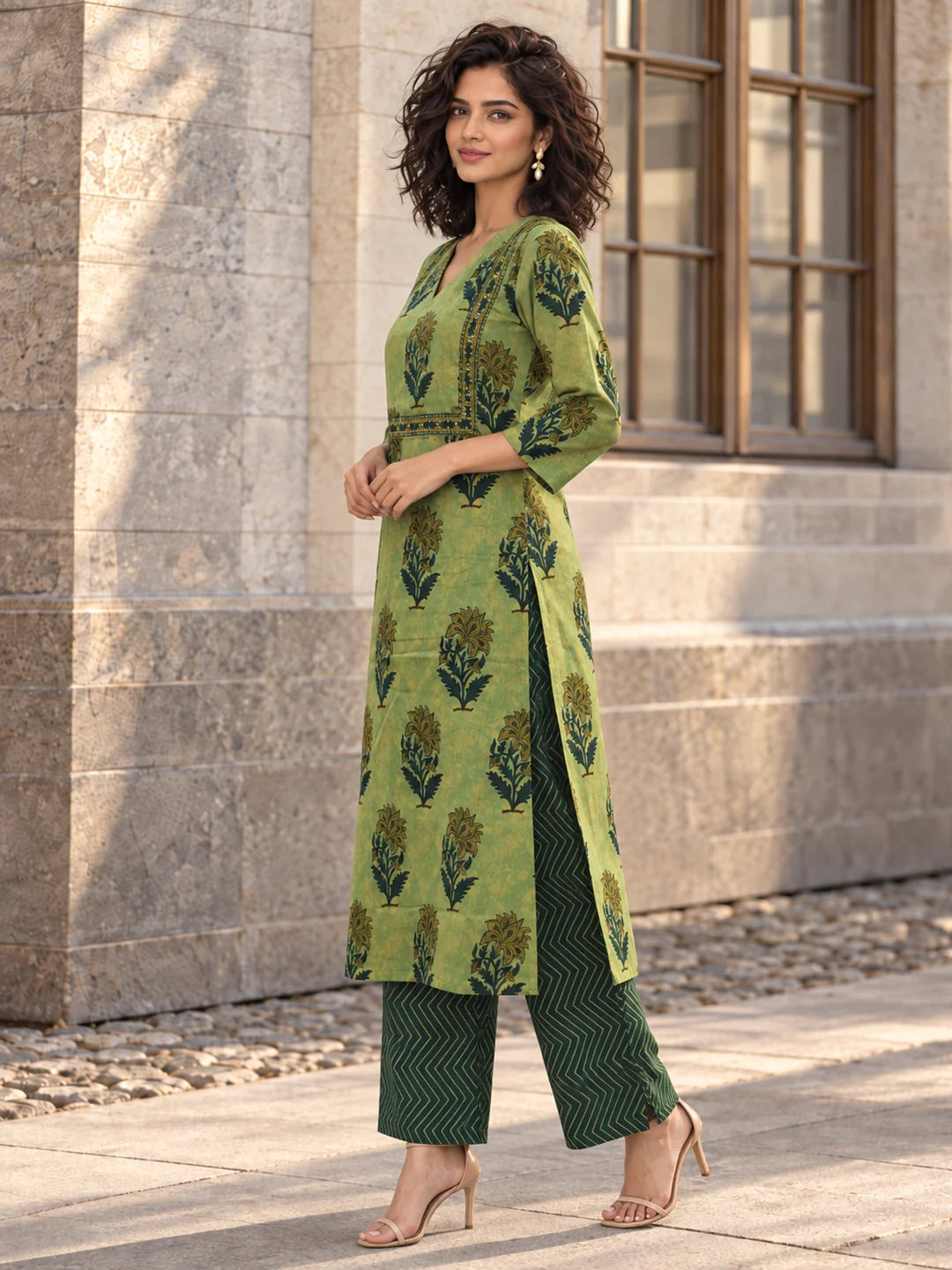 Green Floral Buta Print Kurta Set in Cotton