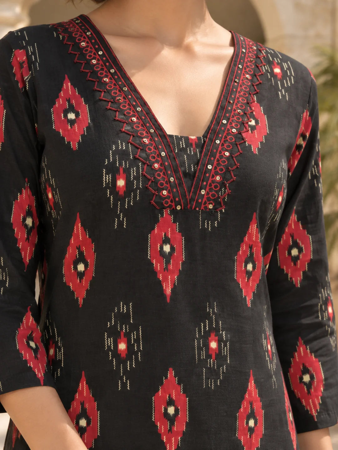 Black and Maroon Ikat Print Kurta Set in Cotton