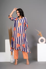 Beige/Navy Blue Bold Floral Printed Muslin Kurta Set