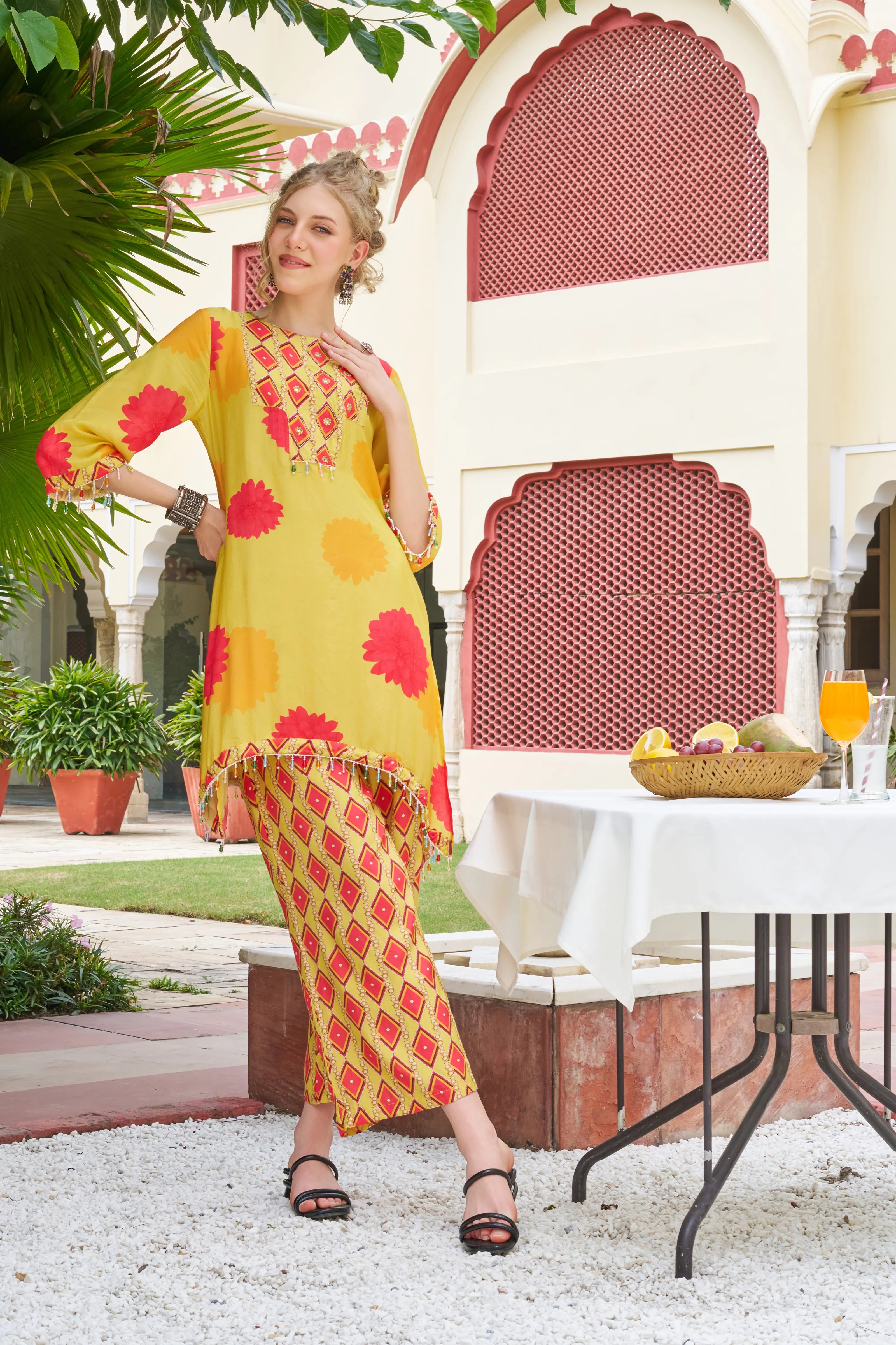 Yellow Floral & Diamond Motifs Muslin Ethnic Kurta Set