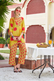 Yellow Floral & Diamond Motifs Muslin Ethnic Kurta Set