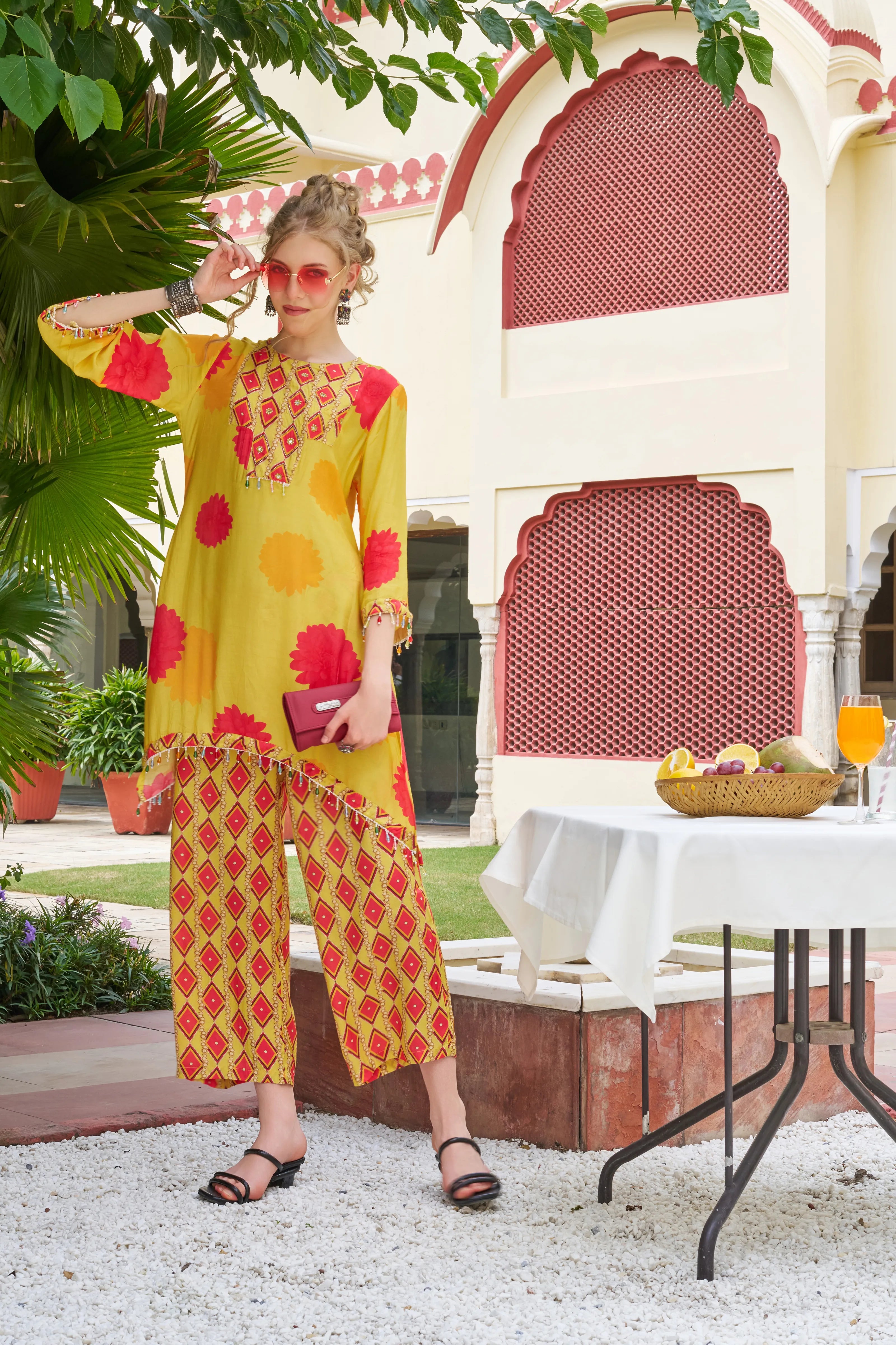 Yellow Floral & Diamond Motifs Muslin Ethnic Kurta Set