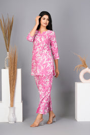 Pink Floral Printed Cotton Kurta With Pant