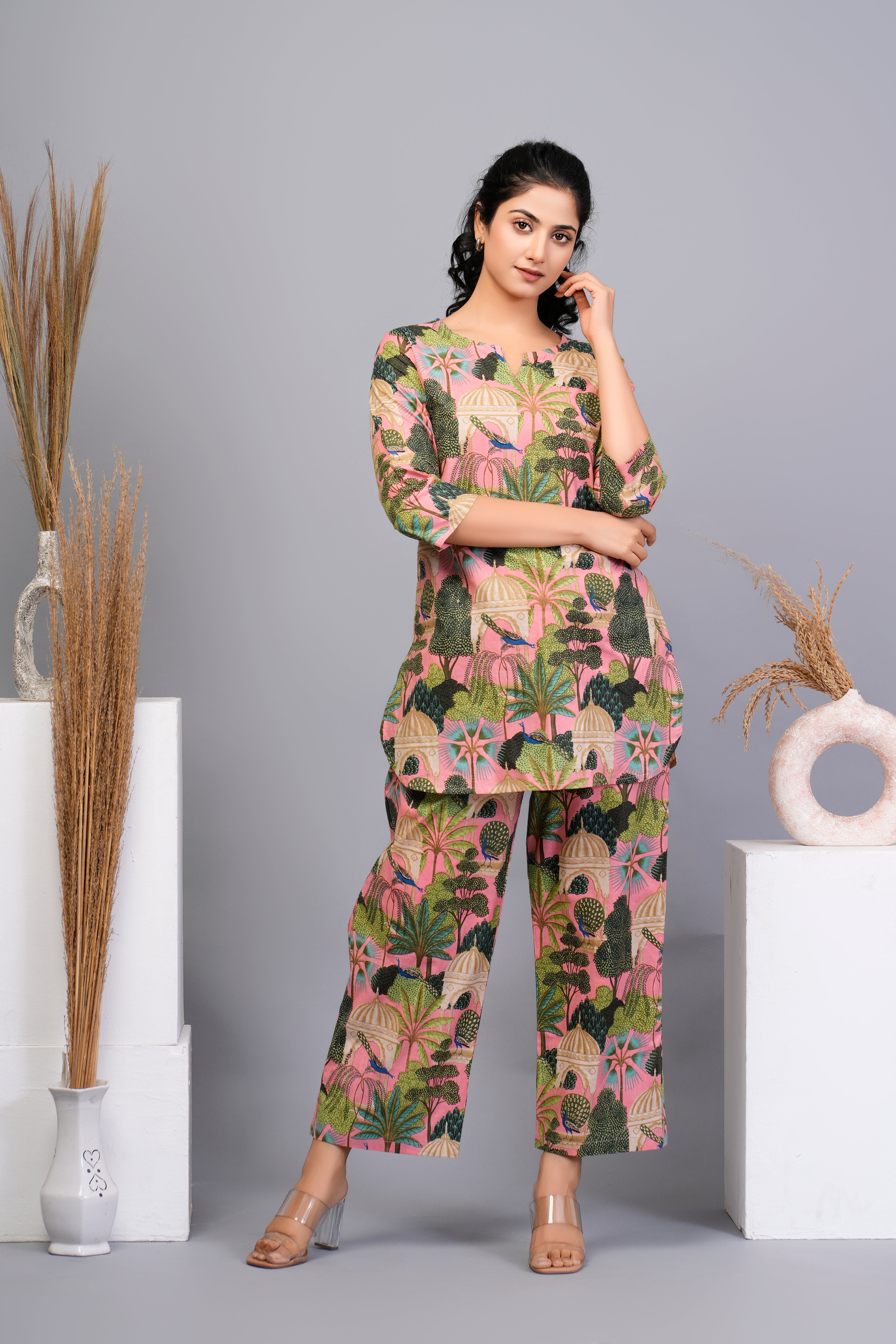 Multi Color Floral  Printed Cotton Kurta With Pant