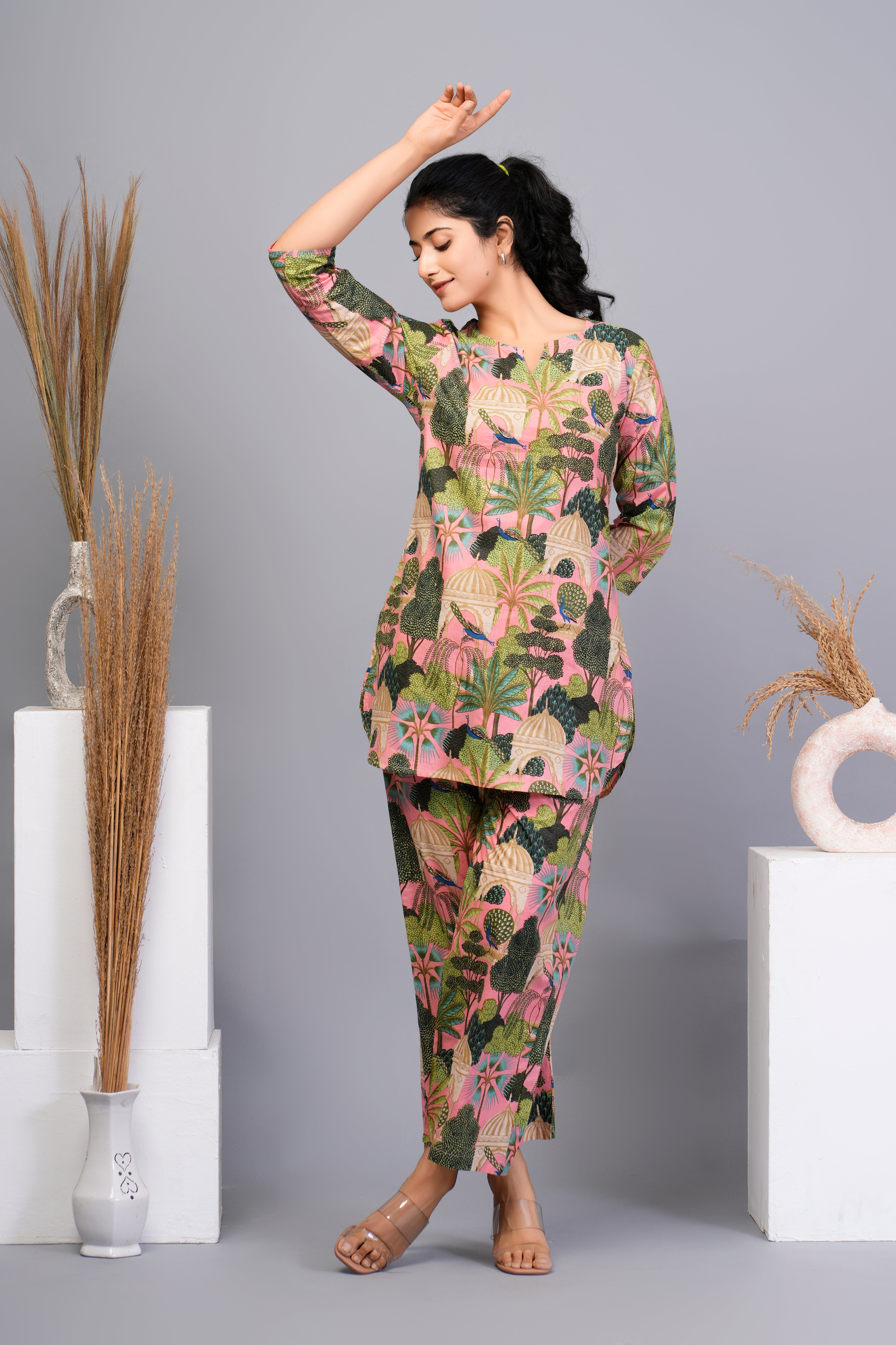 Multi Color Floral  Printed Cotton Kurta With Pant