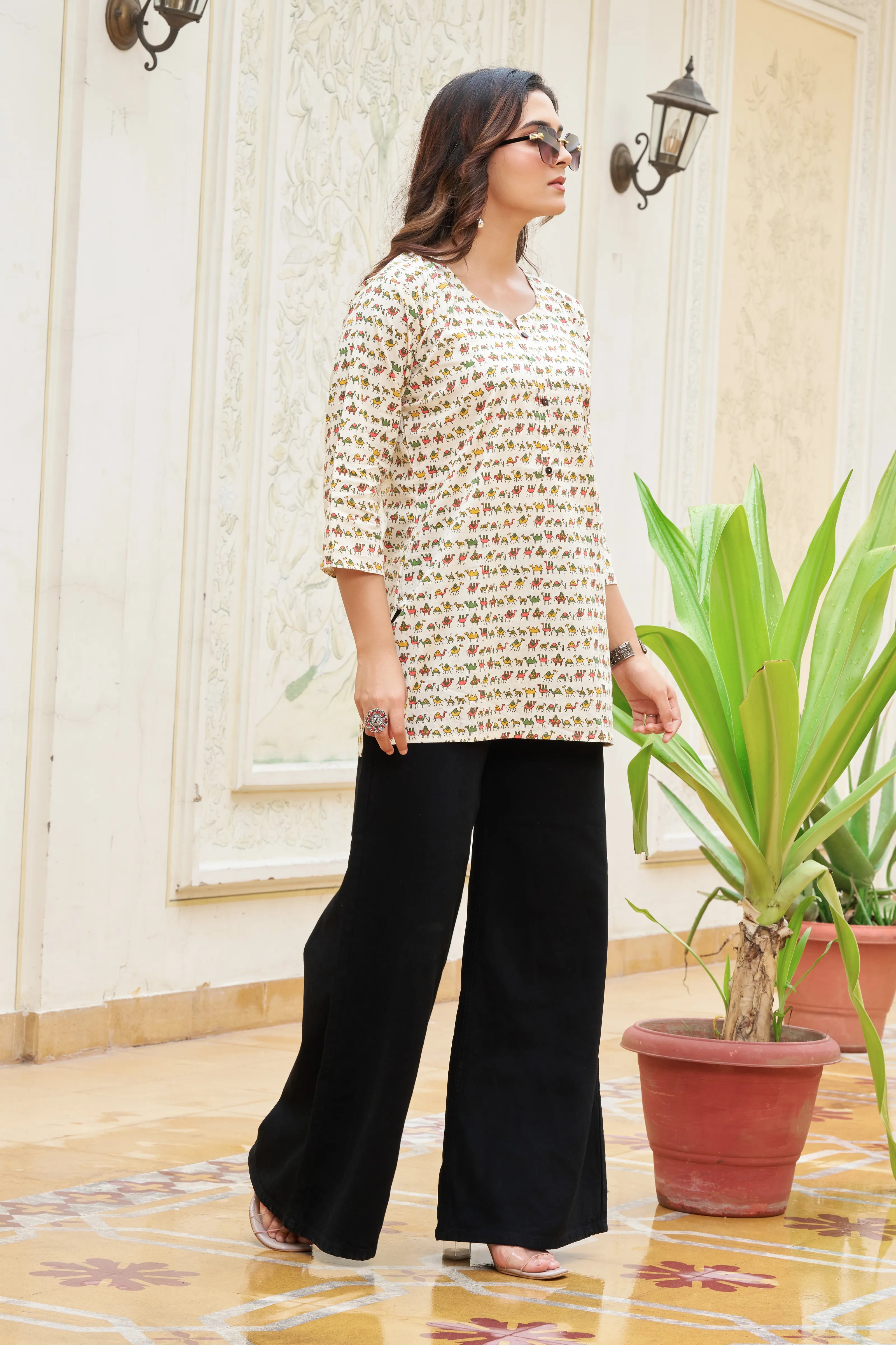 Cream Warli Camel Motif Cotton Short Kurti