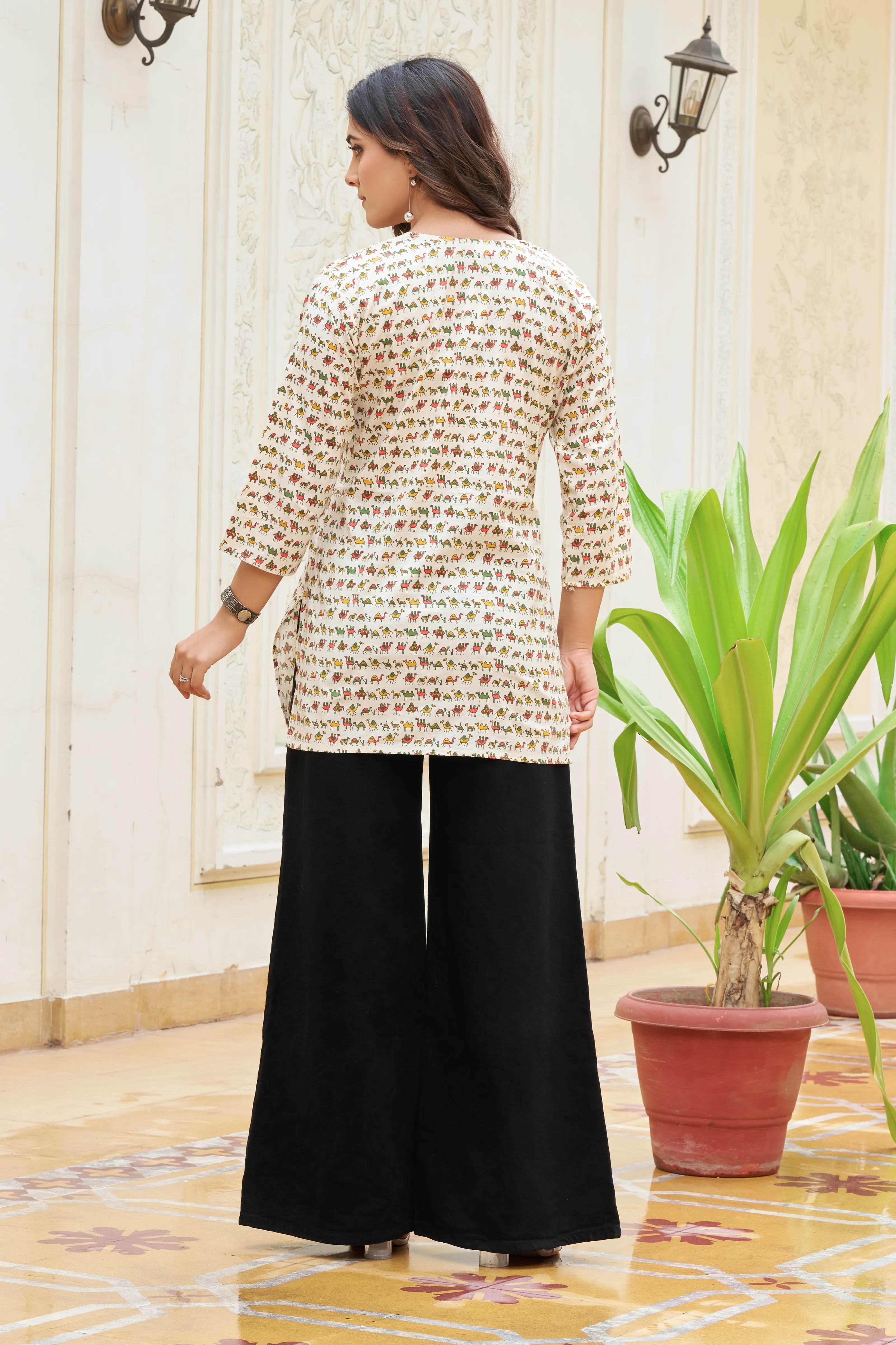 Cream Warli Camel Motif Cotton Short Kurti