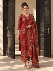 Red Embroidered Neck Floral Buta Kurta Set with Printed Dupatta in Cotton