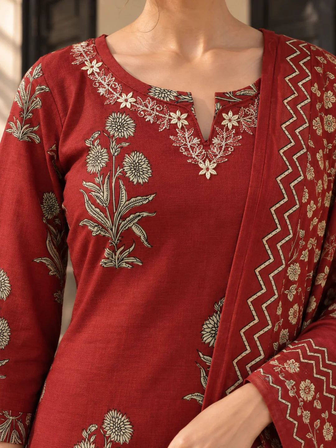 Red Embroidered Neck Floral Buta Kurta Set with Printed Dupatta in Cotton