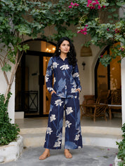 Conjunto dos piezas floral azul marino y blanco de cambray de algodón