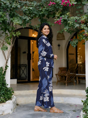 Conjunto dos piezas floral azul marino y blanco de cambray de algodón