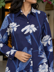 Conjunto dos piezas floral azul marino y blanco de cambray de algodón