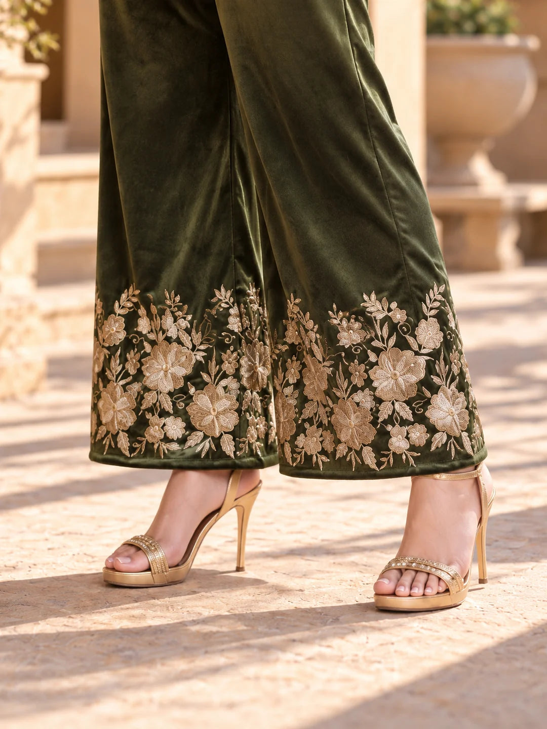 Zari Embroidered Velvet Co-ord Set in Fern Green