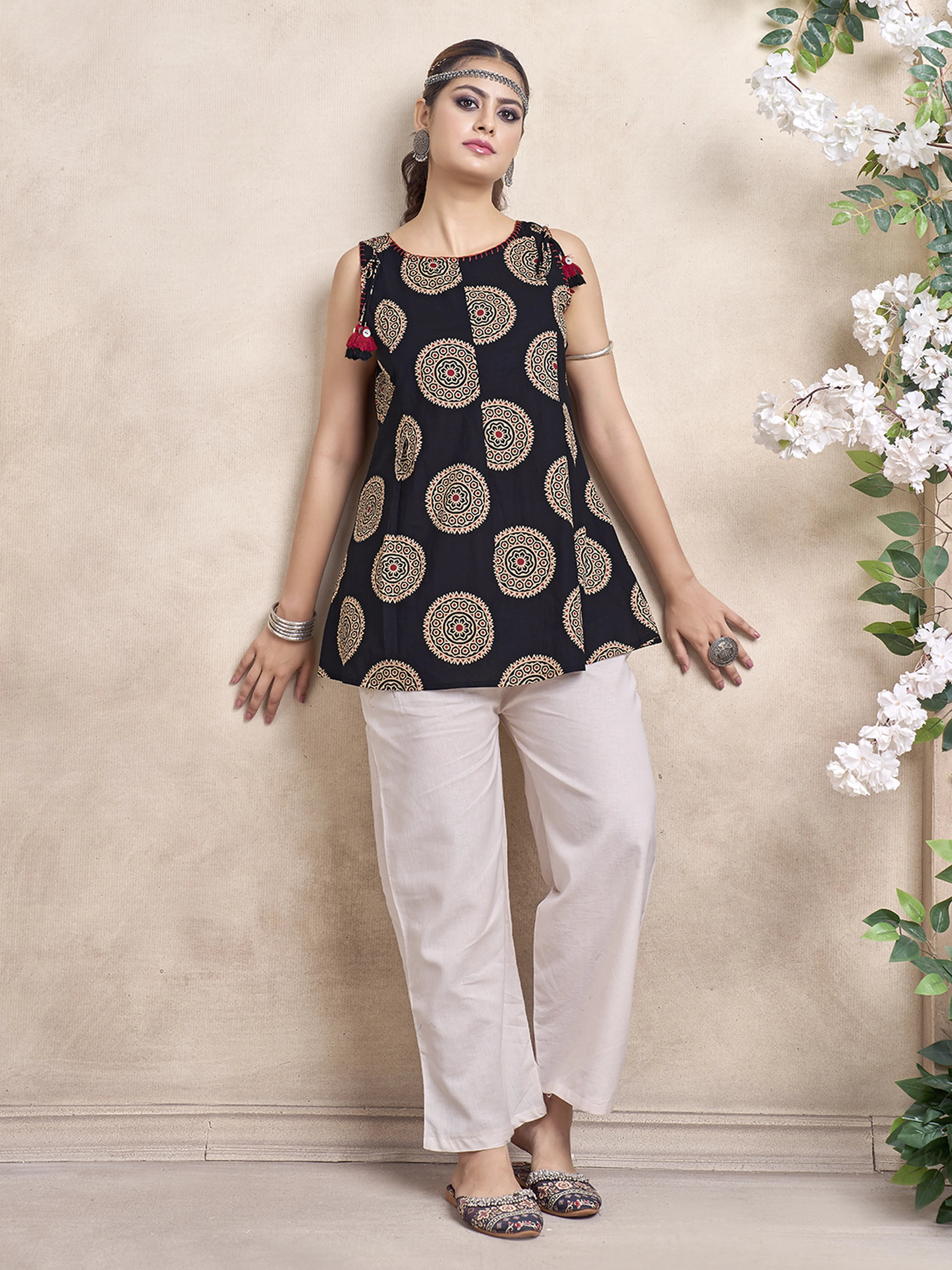 Sleeveless Short Kurti 