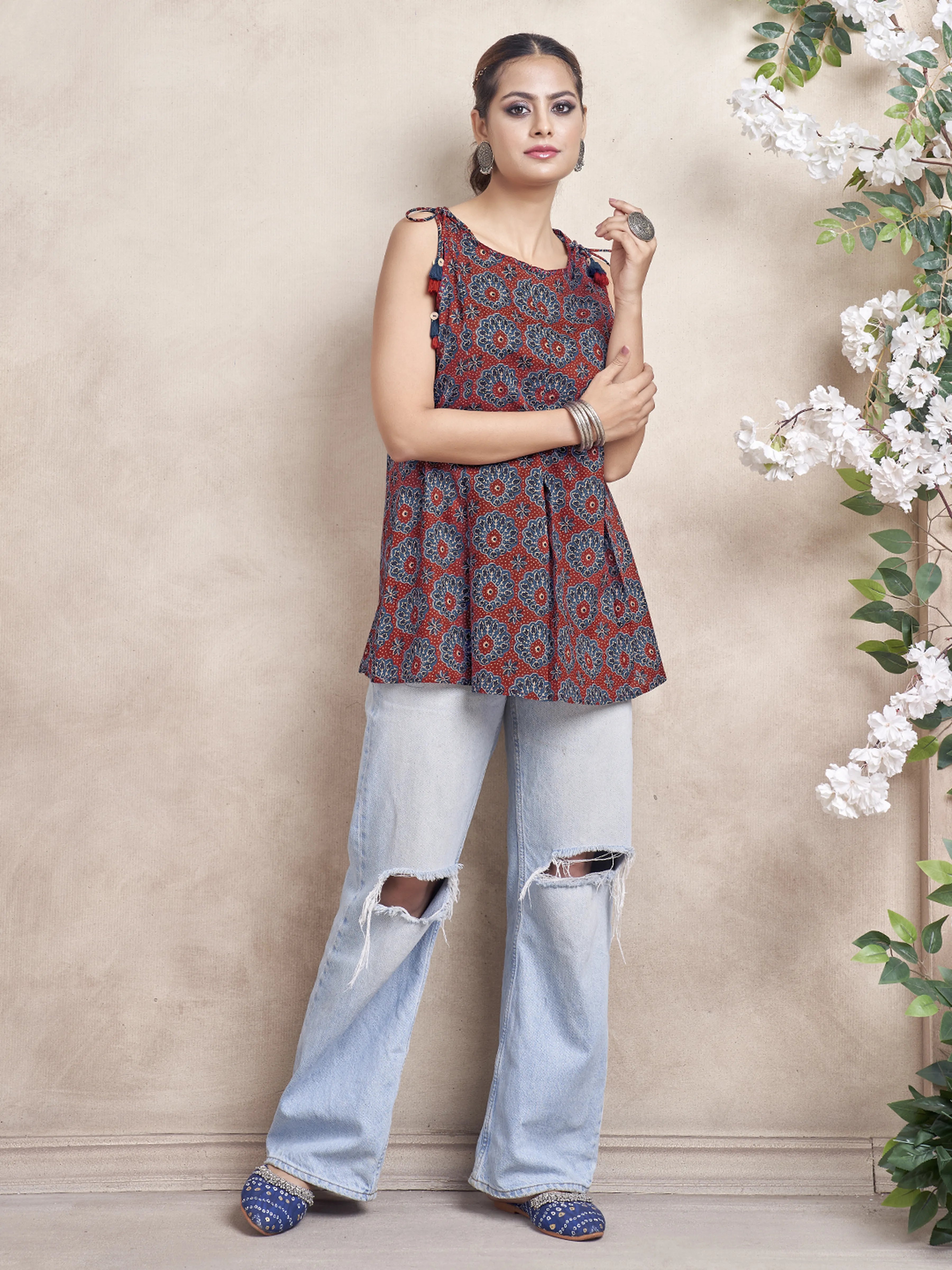 short kurti Sleeveless 