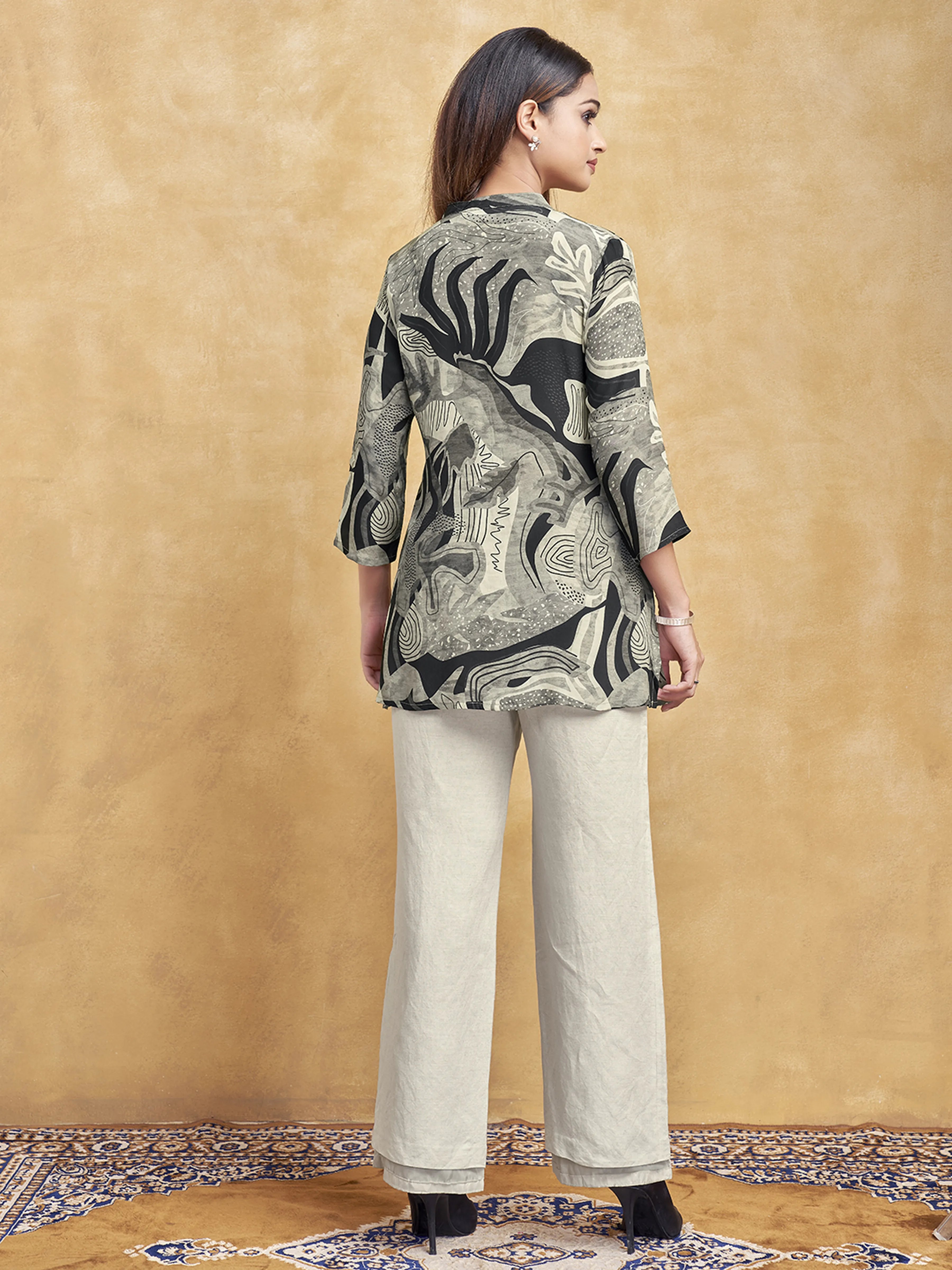 Black & Grey Leaf Abstract Short Kurti in Crepe