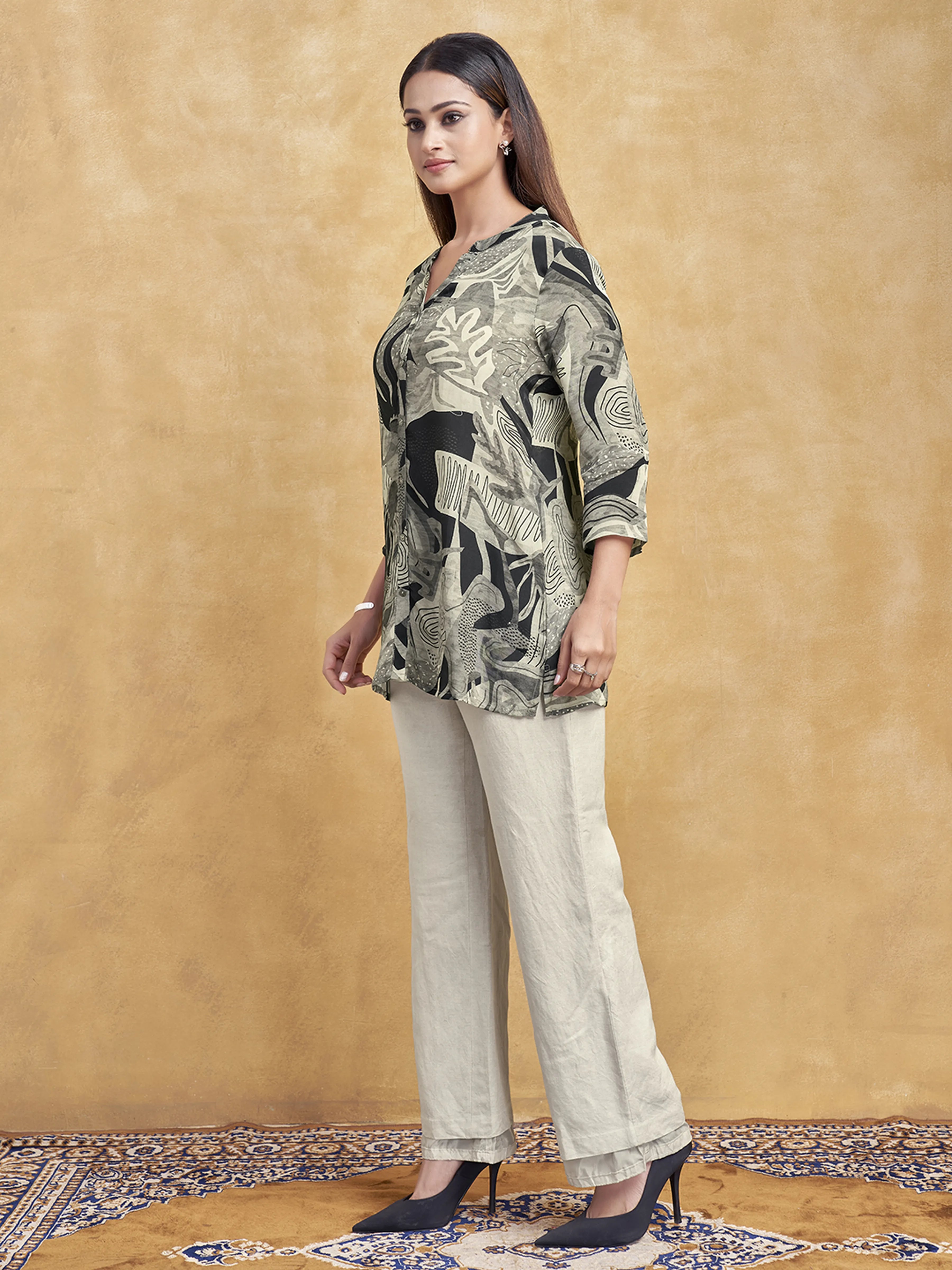 Black & Grey Leaf Abstract Short Kurti in Crepe