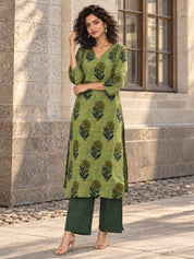 Green Floral Buta Print Kurta Set in Cotton