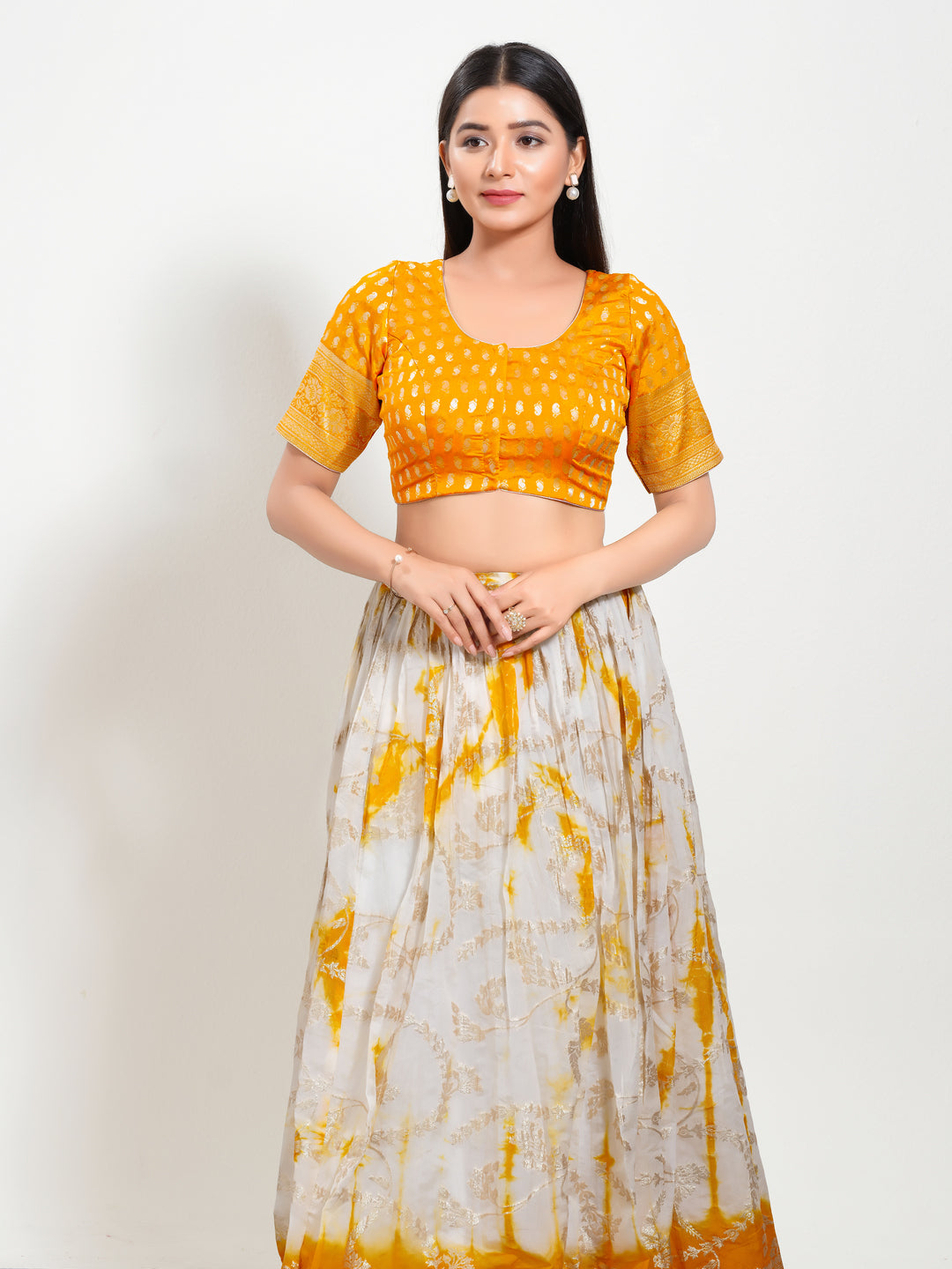 Brocade Sleeves Border Blouse