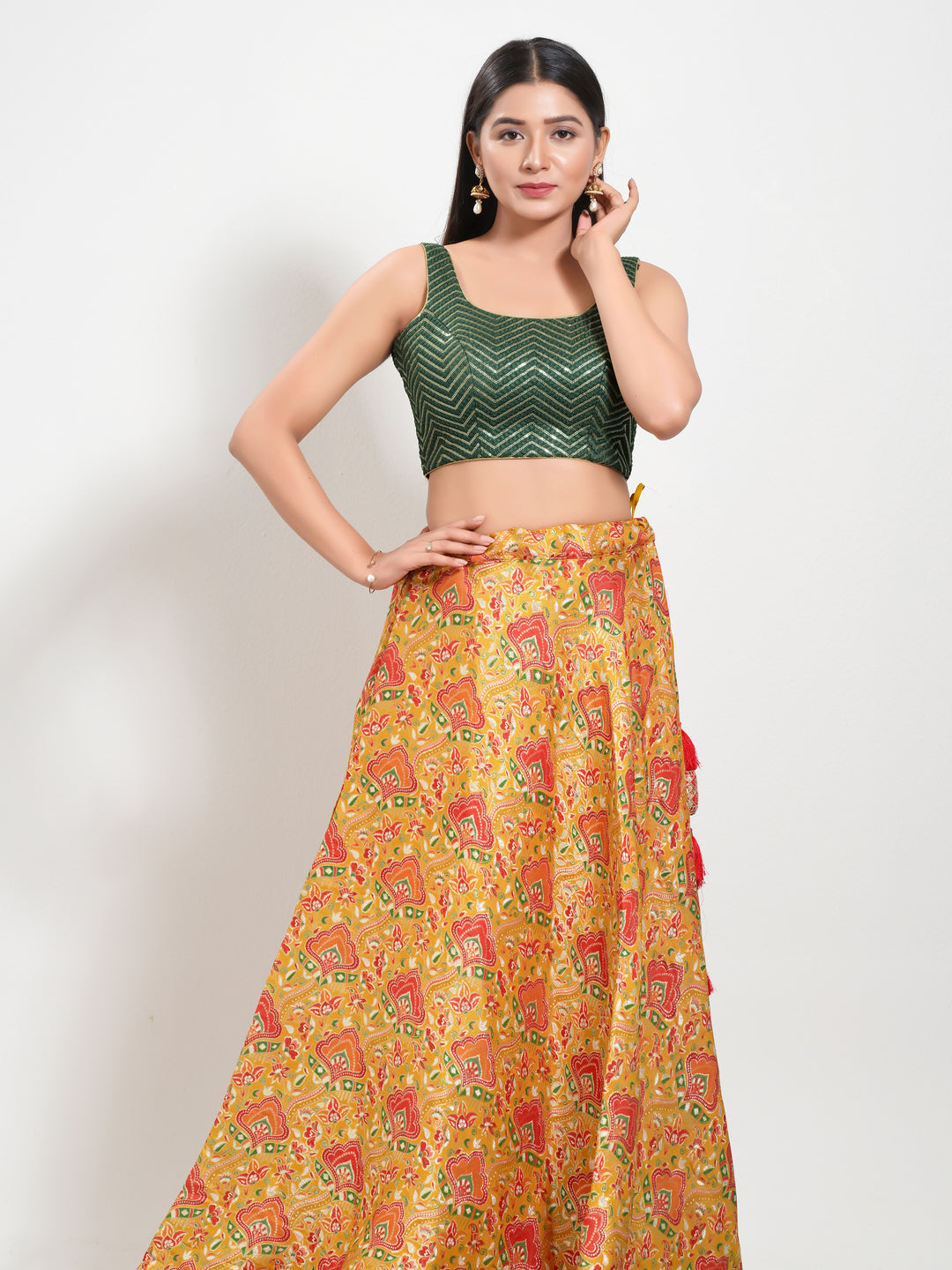 Sequence Zig Zah Thread Round Neck Blouise