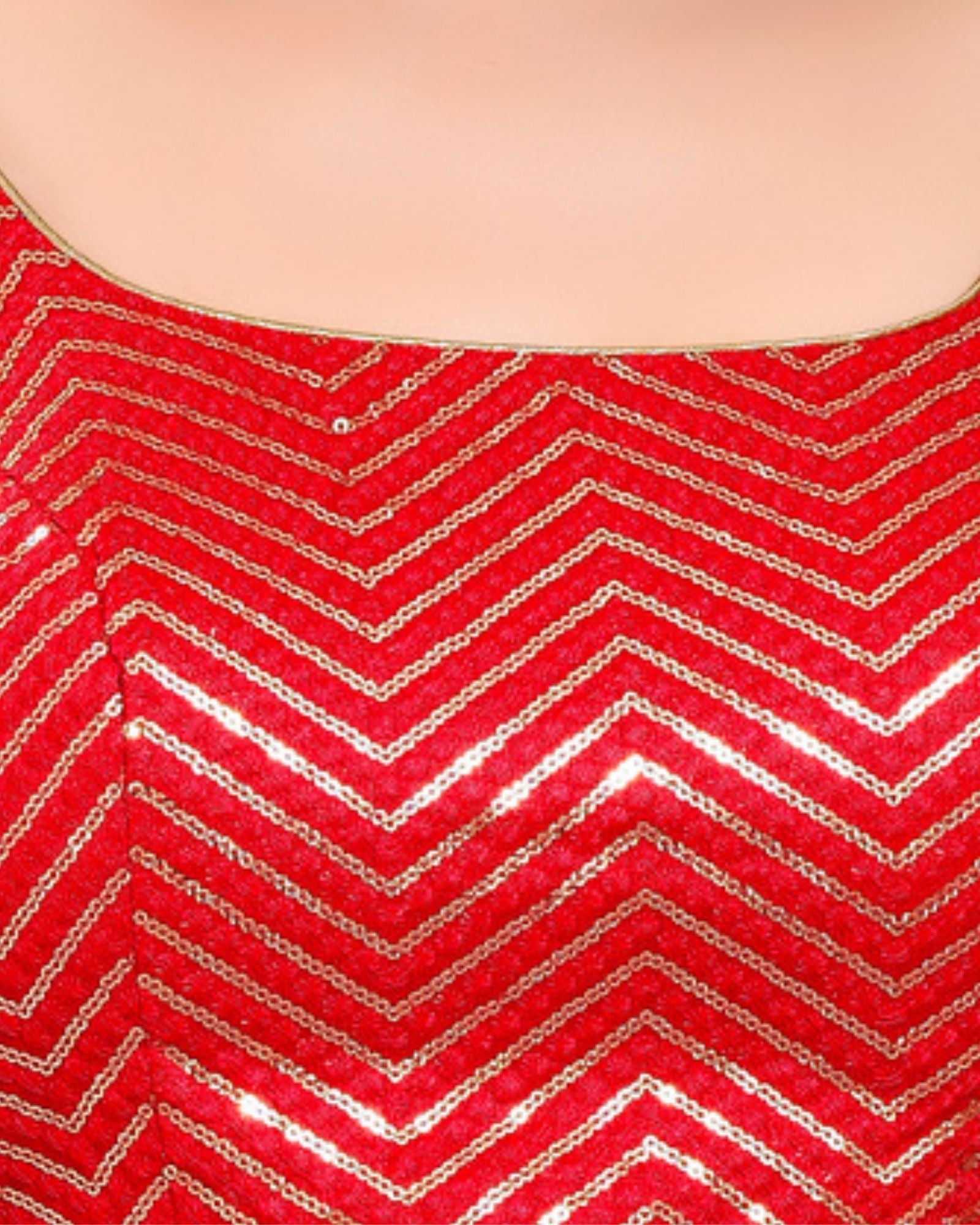 Sequence Zig Zah Thread Round Neck Blouise