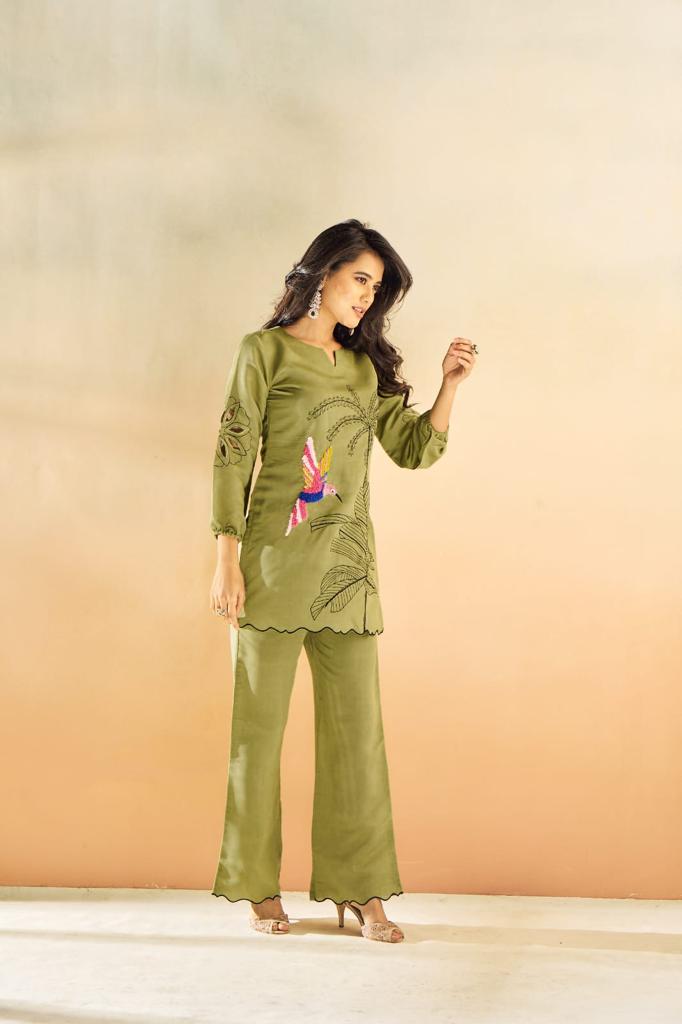 Kaftanize Green Embroidered Muslin Tunic & Trouser Co-Ord Set
