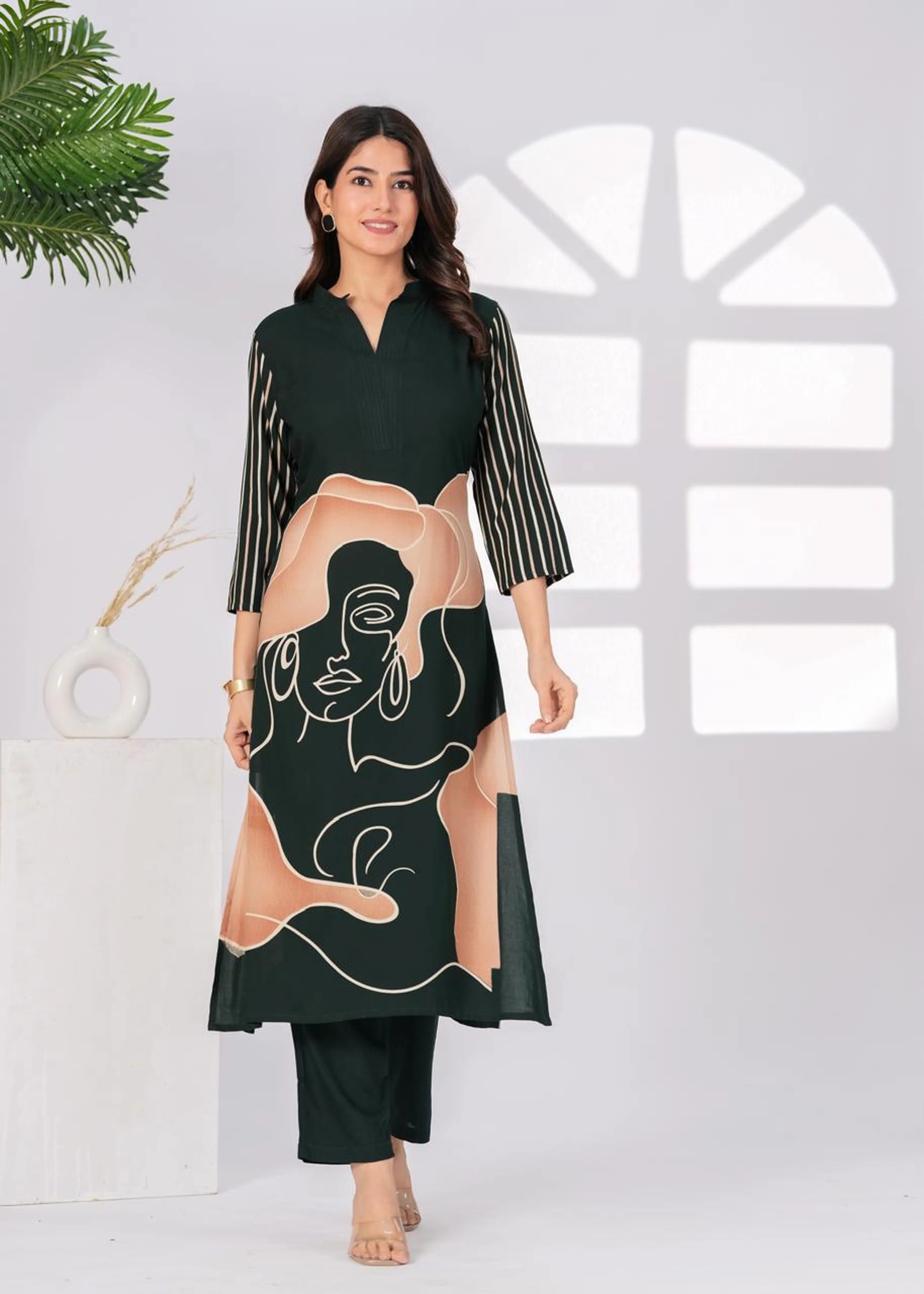 Dark Green Free Hand Face Art Kurta Set