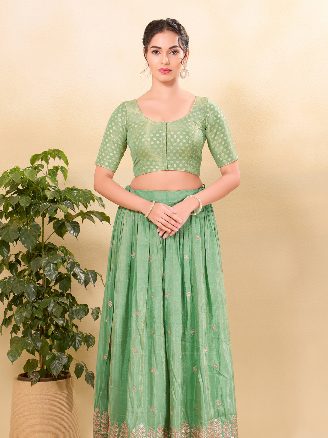Tissue Butti Front Open Round Neck Blouse