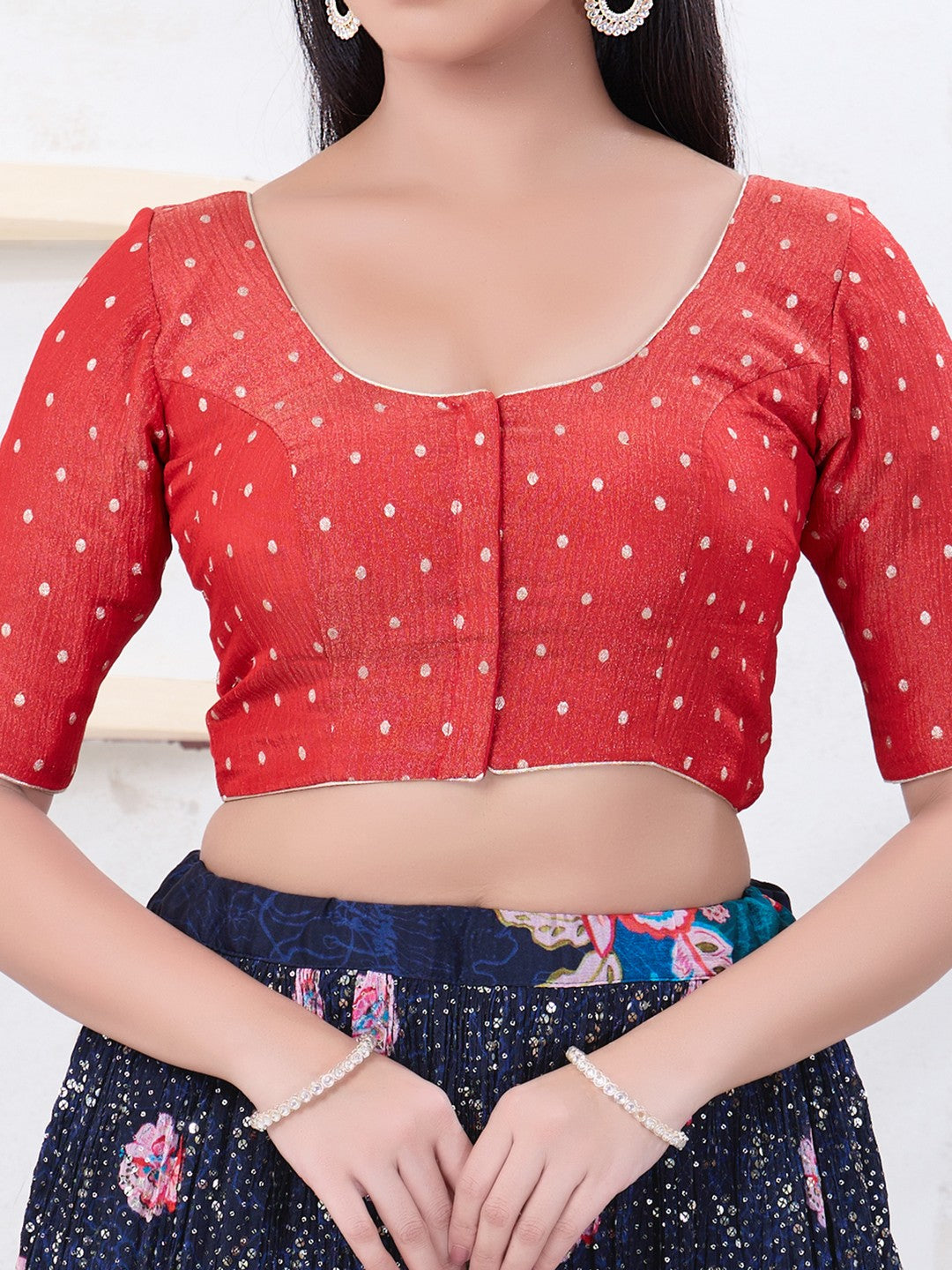 Tissue Burri Round Neck Piping Blouse