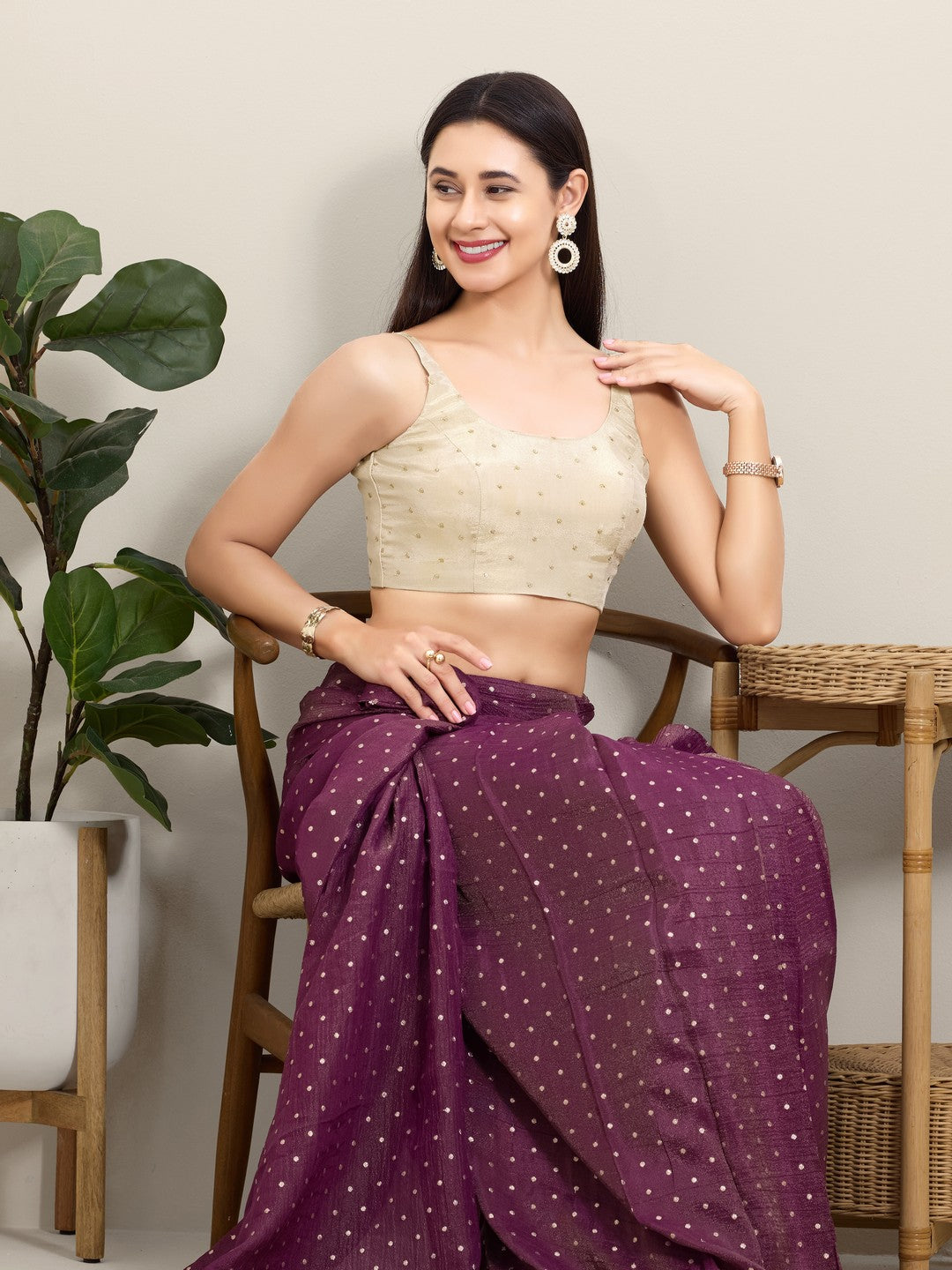 Sleeveless Tissue Butti Round Neck Blouse