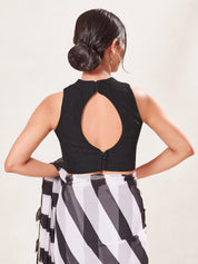Crocheo Zigzag Collar Blouse