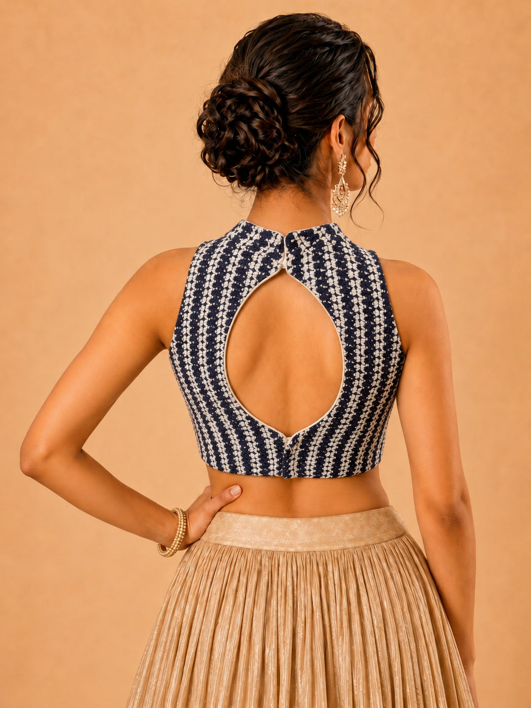Crocheo Zigzag Collar Blouse