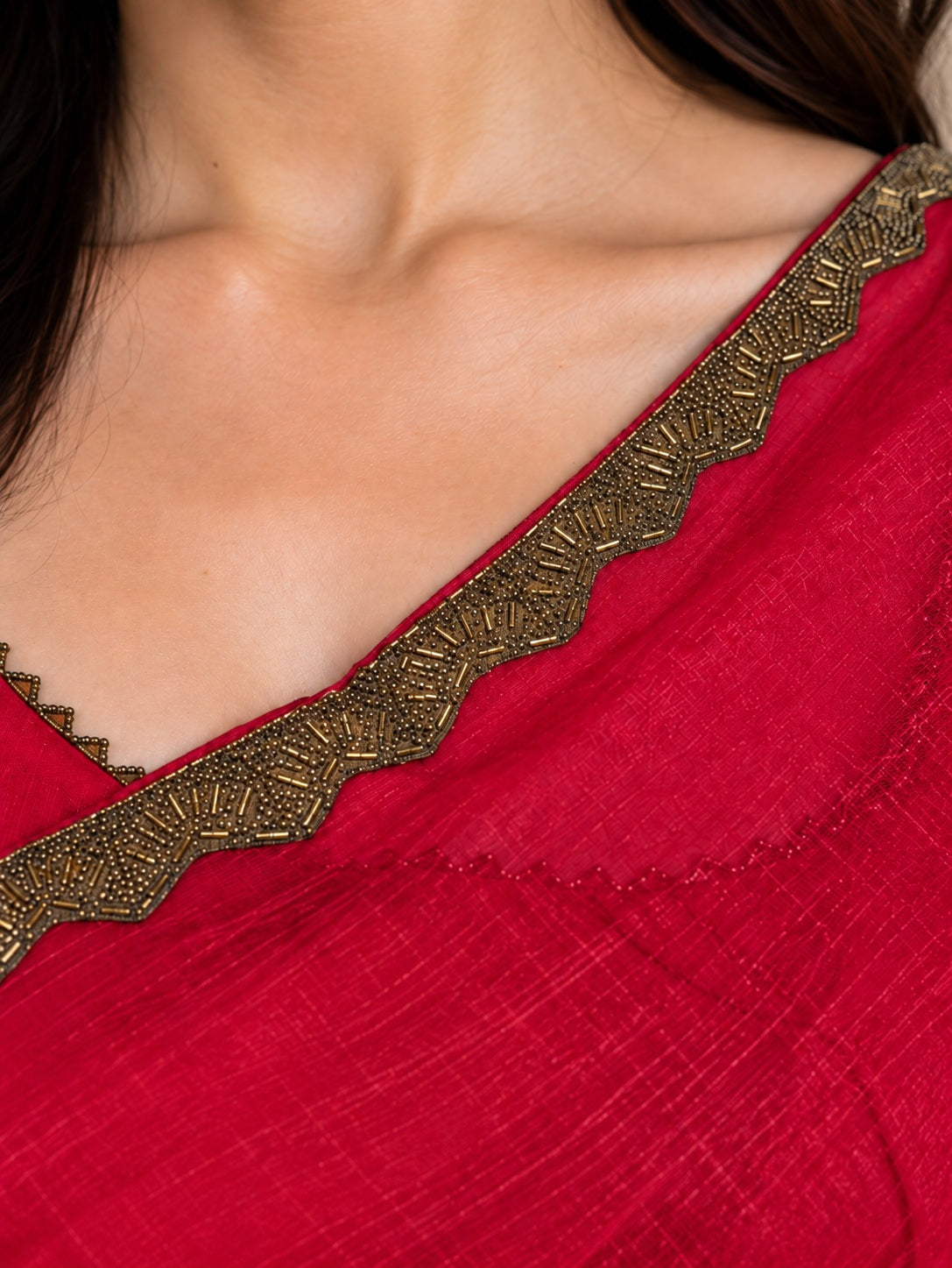 Vervee Couture Women Magenta Solid Tissue Saree