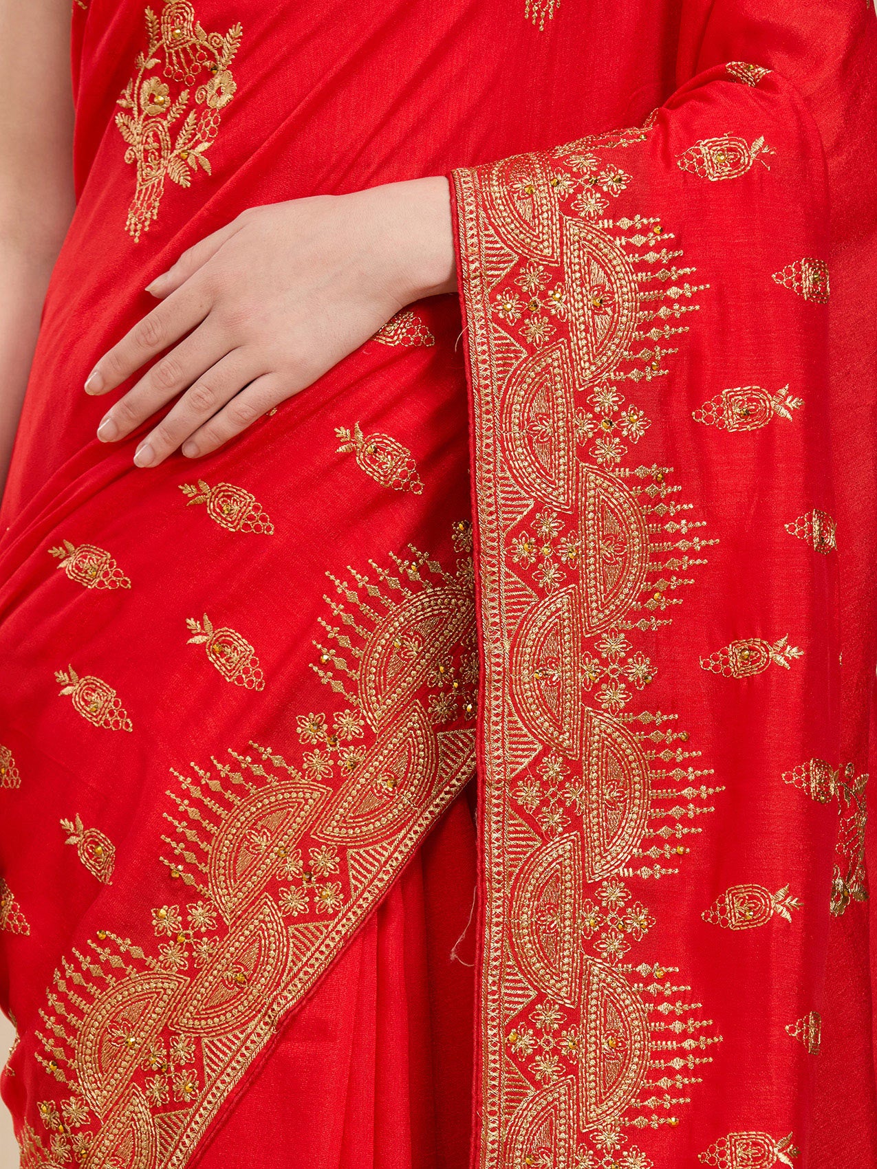 Vervee Couture Red Poly Georgette Saree with Traditional Zari Design | EKA