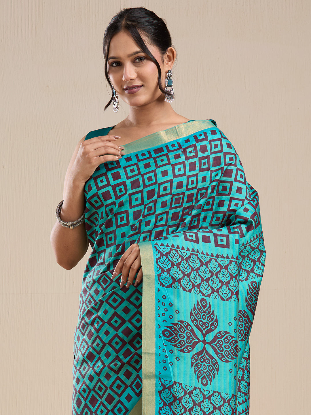 Vervee Couture Teal Silk Blend Saree with Semi Stitched Blouse | EKA
