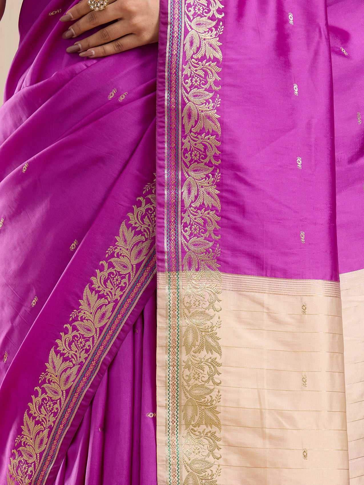 Vervee Couture Purple Silk Blend Saree with Zari Border and Semi Stitched Blouse | EKA