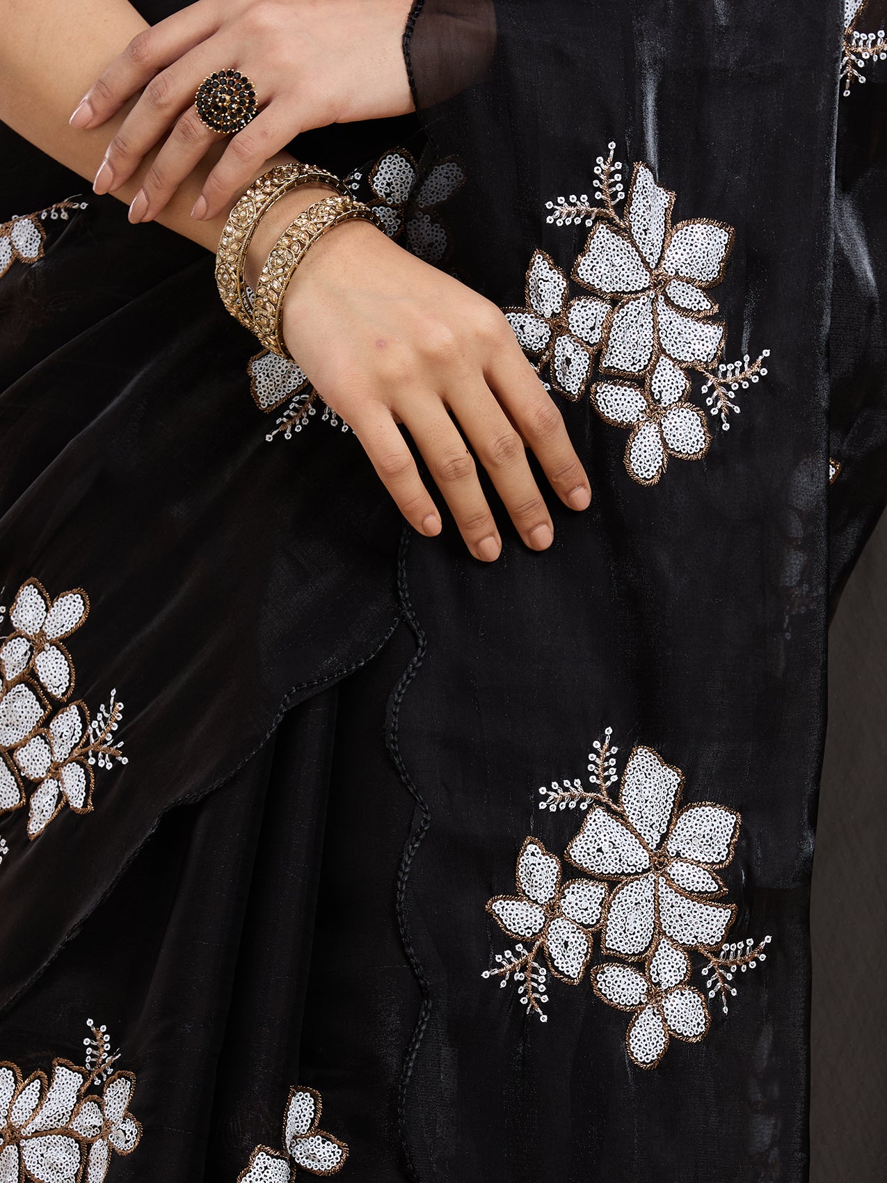 Vervee Couture Black White Floral Printed Silk Blend Saree | EKA