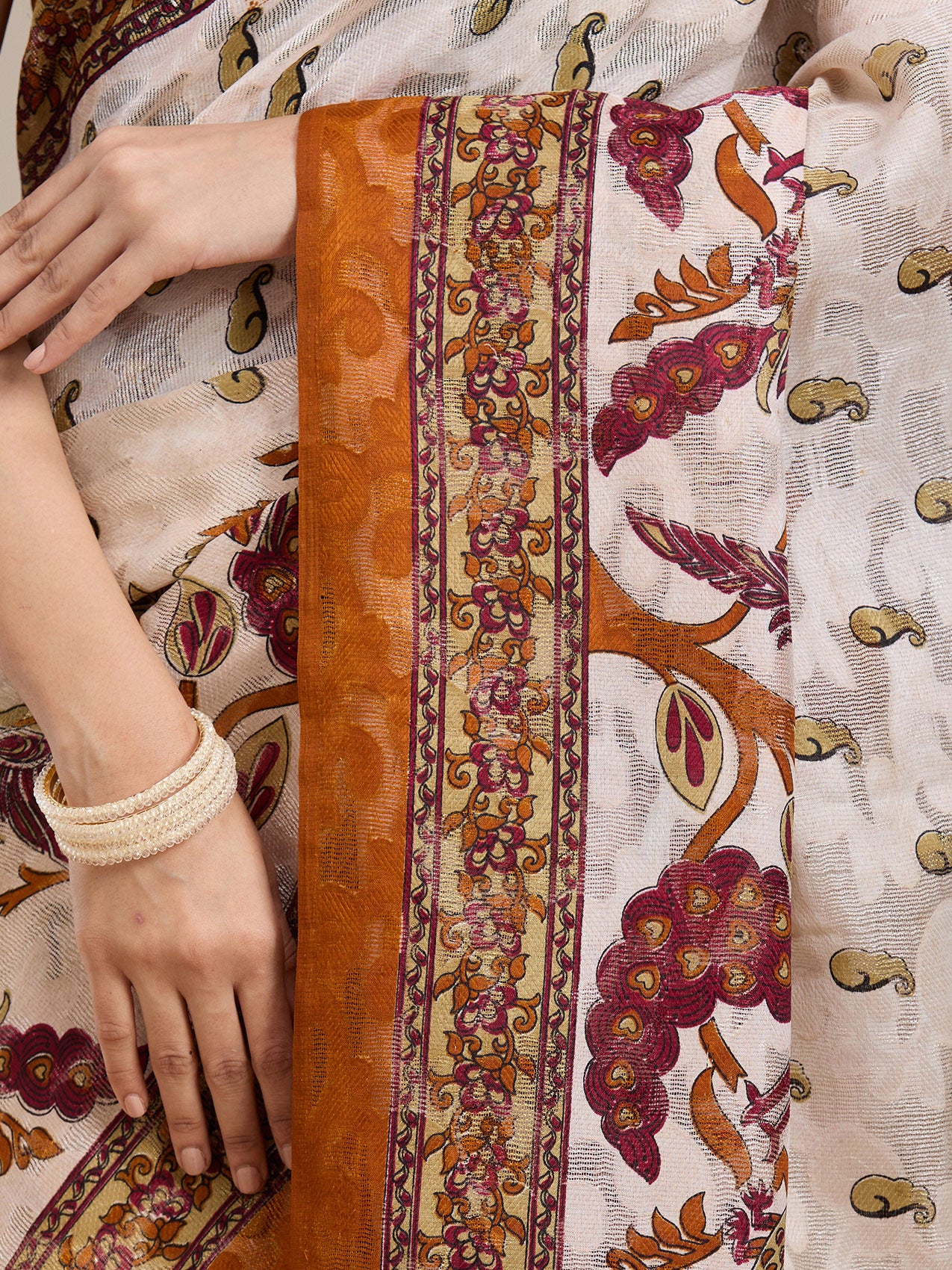 Vervee Couture Off White Silk Blend Saree with Zari Border and Semi Stitched Blouse | EKA