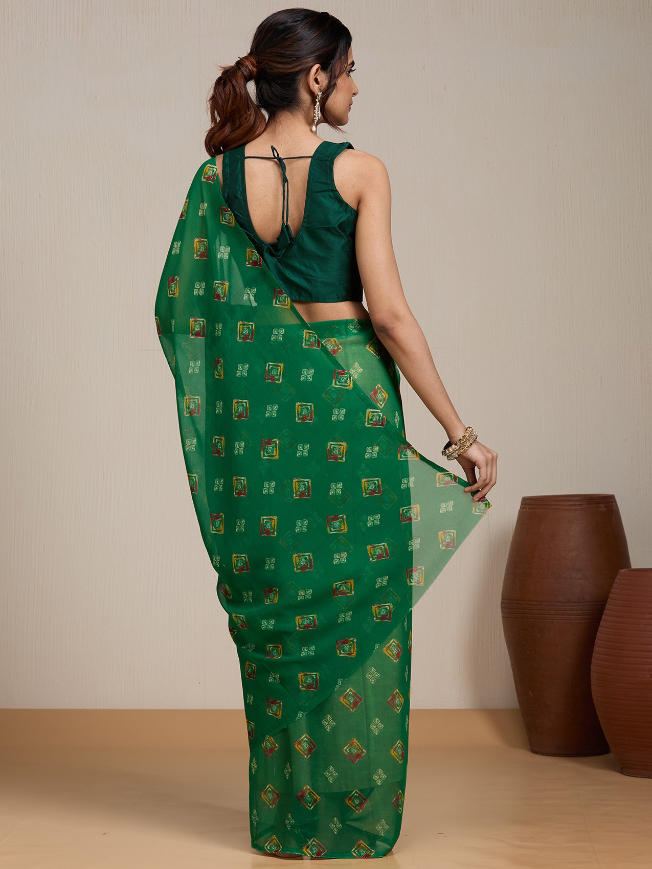 Vervee Couture Green Ethnic Printed Poly Georgette Saree | EKA