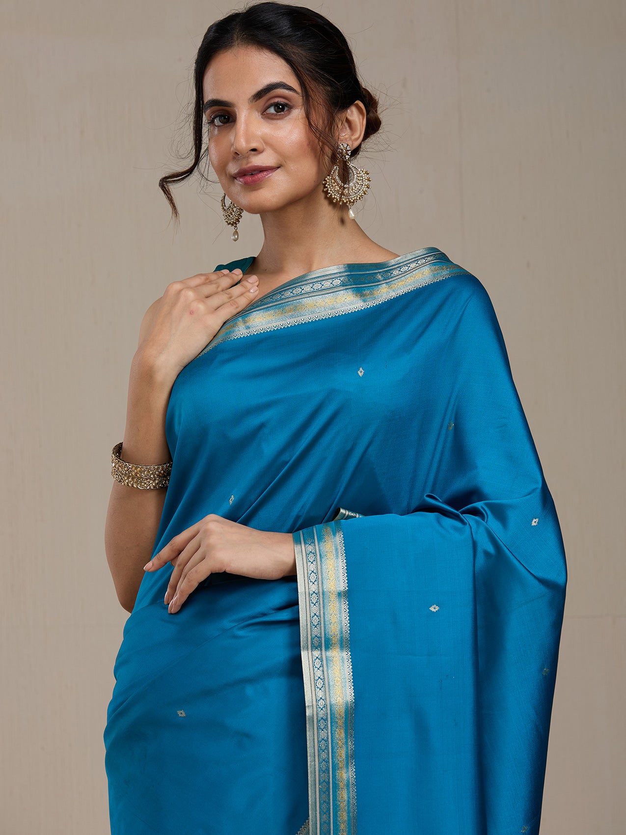 Vervee Couture Blue Silk Blend Saree with Zari Border and Semi Stitched Blouse | EKA