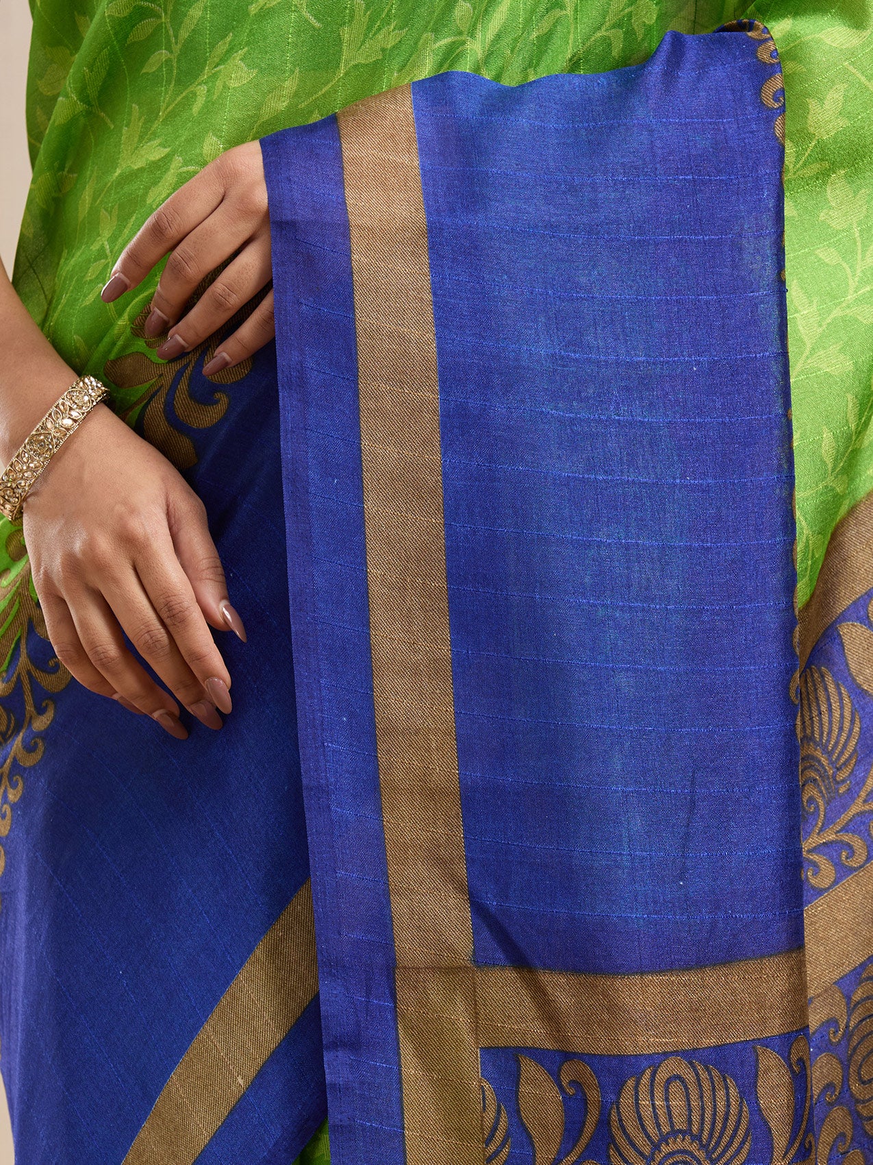 Vervee Couture Green Woven Poly Georgette Saree with Semi Stitched Blouse | EKA