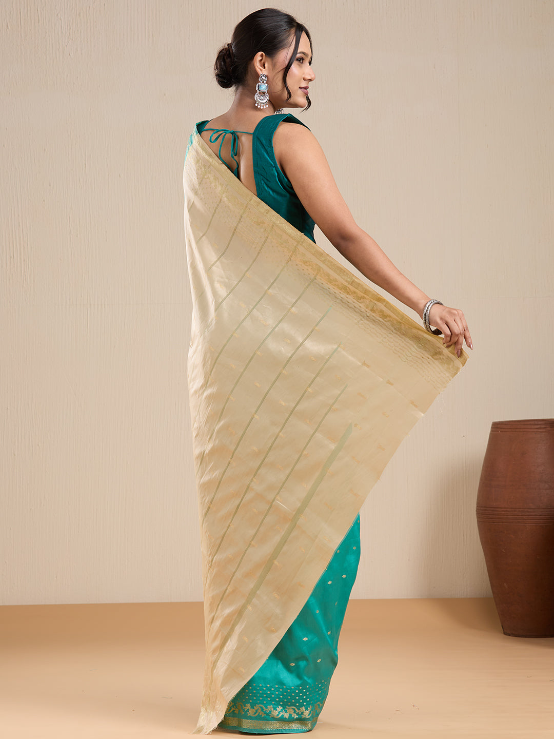 Vervee Couture Green Silk Blend Saree with Semi Stitched Blouse | EKA