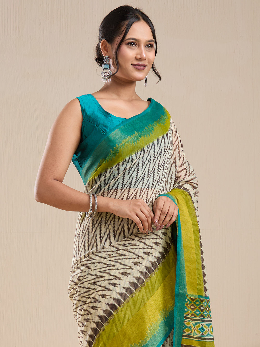 Vervee Couture Cream Silk Blend Saree with Semi Stitched Blouse | EKA