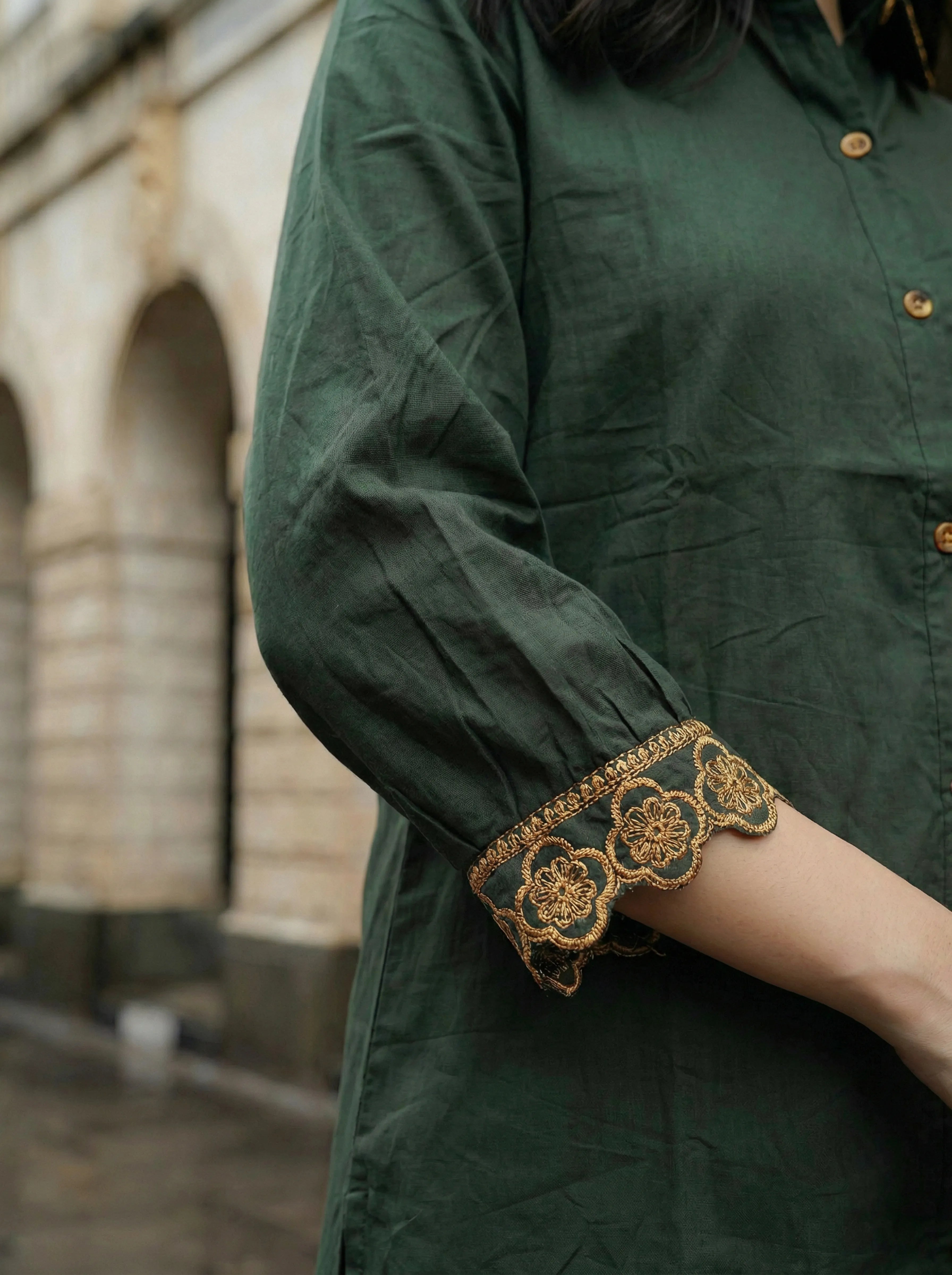 Green Statement Embroidered Co-ord Set in Cotton Cambric