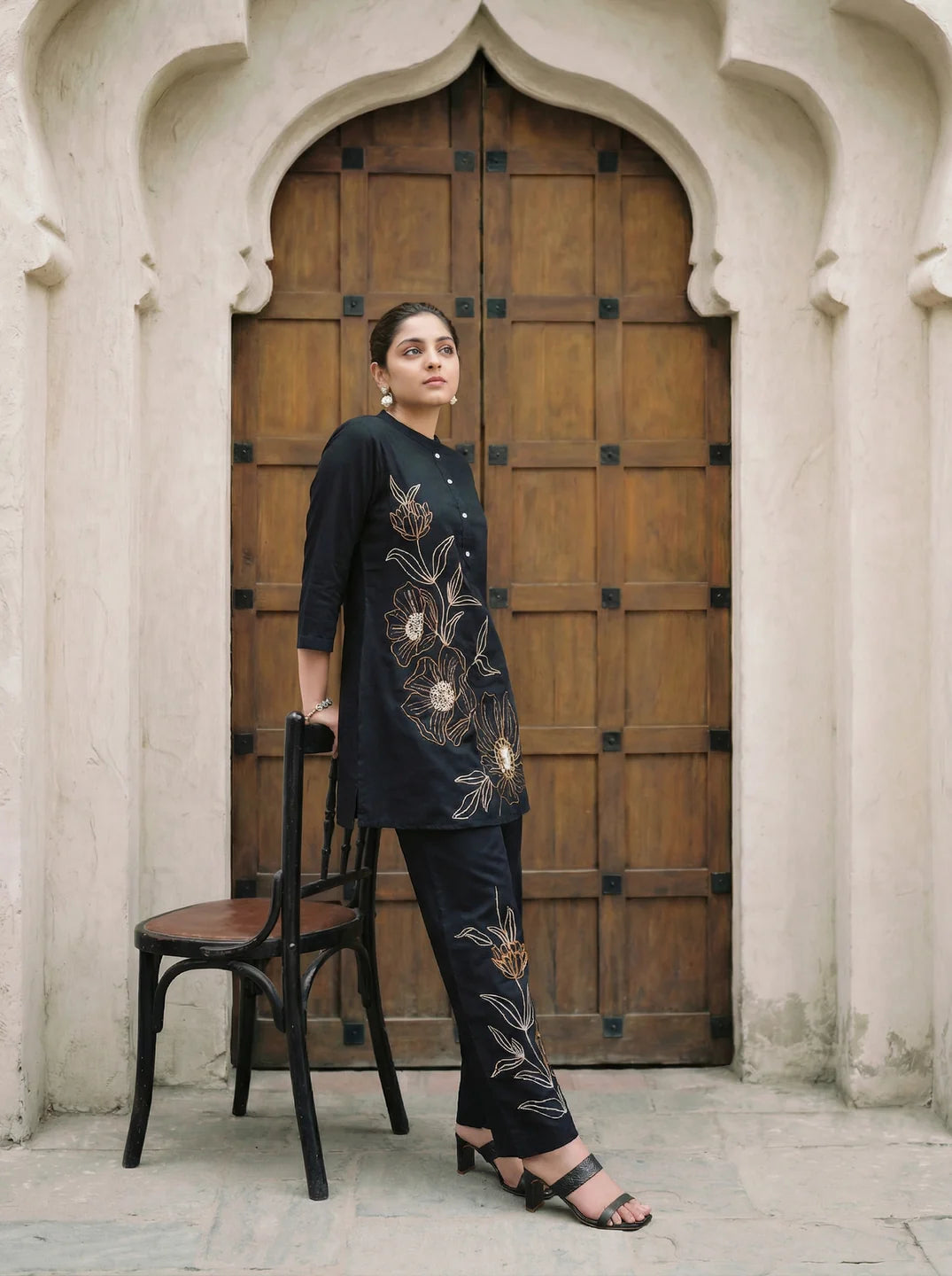 Black Embroidered Kurta With Pants Co-Ord Set