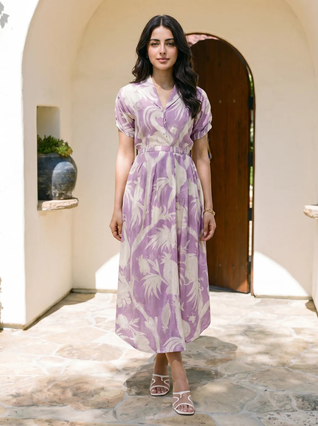 Purple Base With Cream Color Bold Flower Motif Midi Dress M / silk / Purple