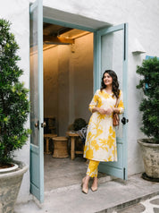 Cream & Yellow Abstract Floral Printed Kurta Pant Set in Viscose