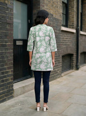 Green & White Leaf Print Pintuck Short Kurti