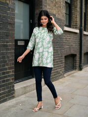 Green & White Leaf Print Pintuck Short Kurti